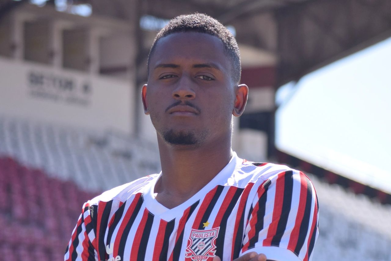 Miguel Elias, volante