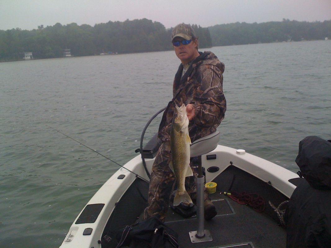 //img1.wsimg.com/isteam/ip/d37cedfd-a75f-4062-af48-b97f1f4dbc83/Jay_Walleye.jpg/:/rs=w:1300,h:800