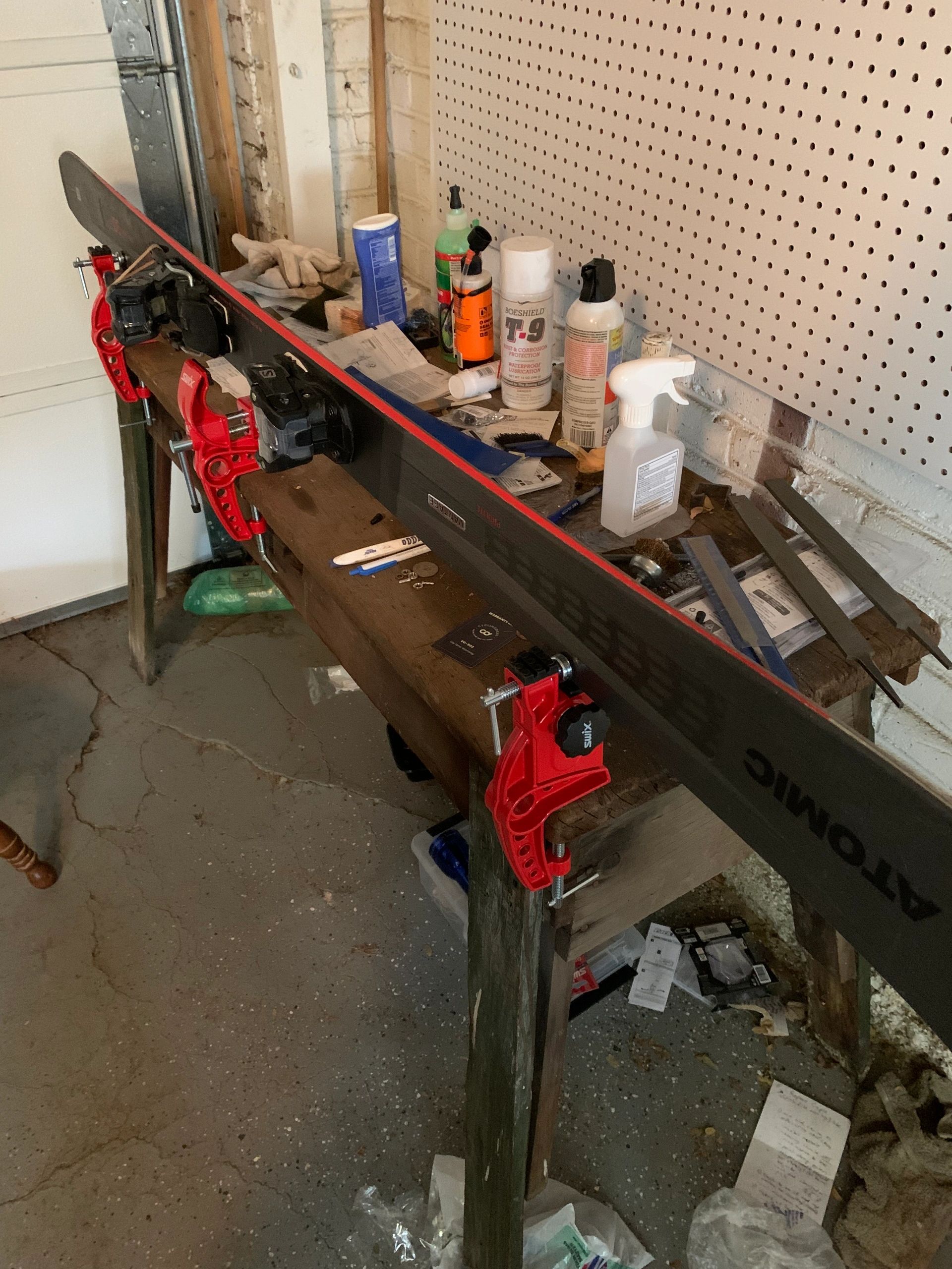 Ski / Wax and Edge Service (alpine, telemark, kids)