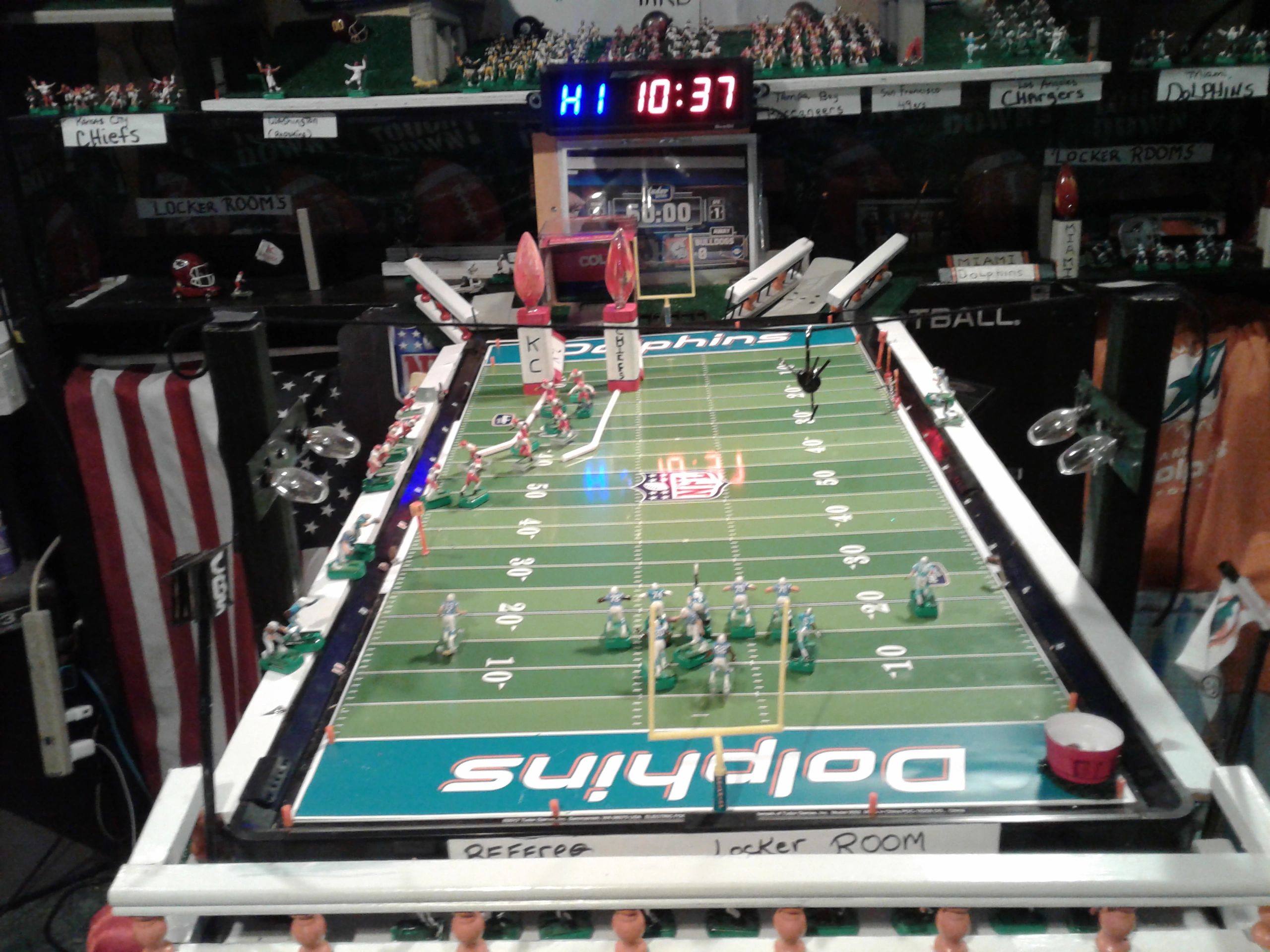 TnPEFL Wk2 games - Playing Solitaire - Electric Football Nation