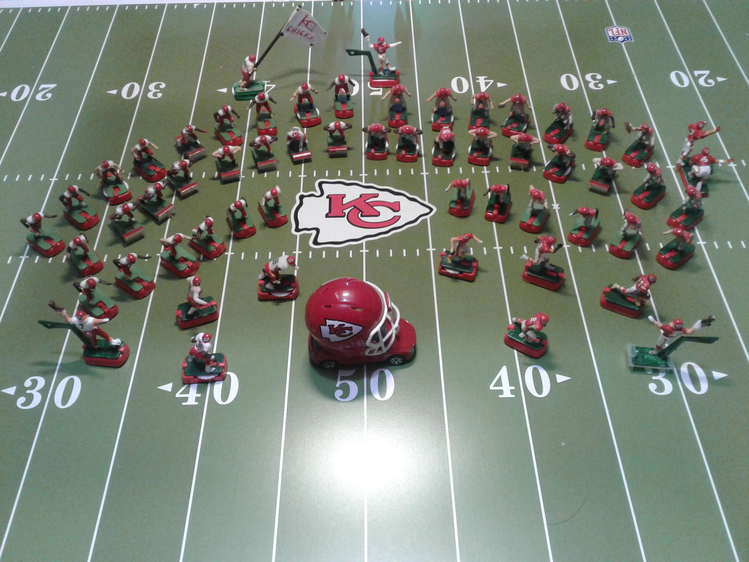 TnPEFL Wk2 games - Playing Solitaire - Electric Football Nation