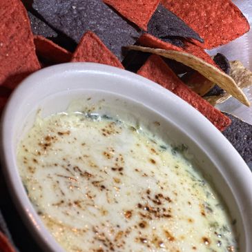 Spinach and Artichoke Dip Appetizer, Delicious snack, great bar food, great with a beer or cocktail