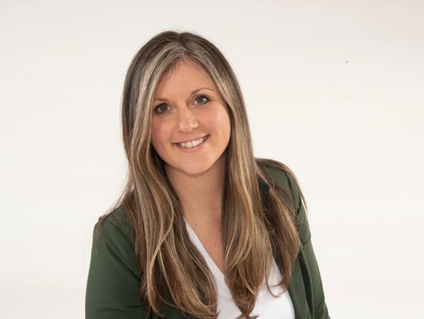Amie Anderson, MSW, RCC-ACS counsellor specializing in trauma treatment, EMDR, and DBT therapy