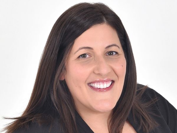 Tara Murracas, MA counselling intern specializing in anxiety, depression, stress, and relationships
