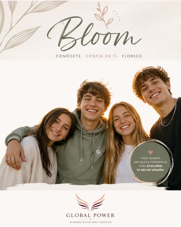 Jóvenes felices en evento Bloom, promoviendo el autoconocimiento y la confianza.