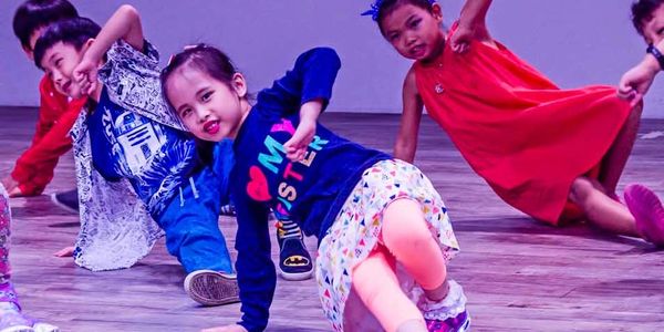 Learn Kids & Teens Hip Hop Classes in Singapore, kids Salsa Classes, kids Contemporary Dance Classes