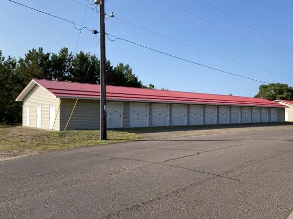201 Roundhouse Road
6 10'x10' Units and 12 10'x30' Units