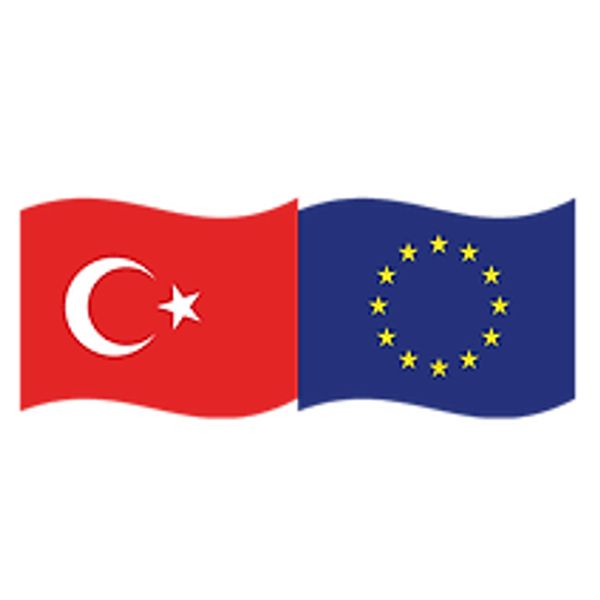 Flags of Turkey and the European Union side by side.