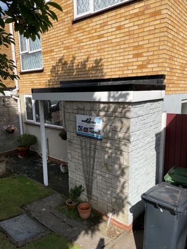 Flat rubber roof 