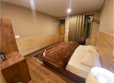 Stay in Sissu, Lahaul