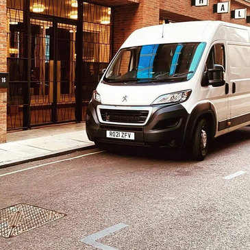 Van delivering to london