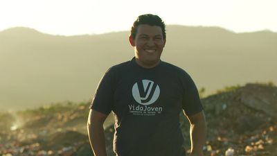 Nicaragua Leader Looking for Young People at the Local Dump to invite them to club