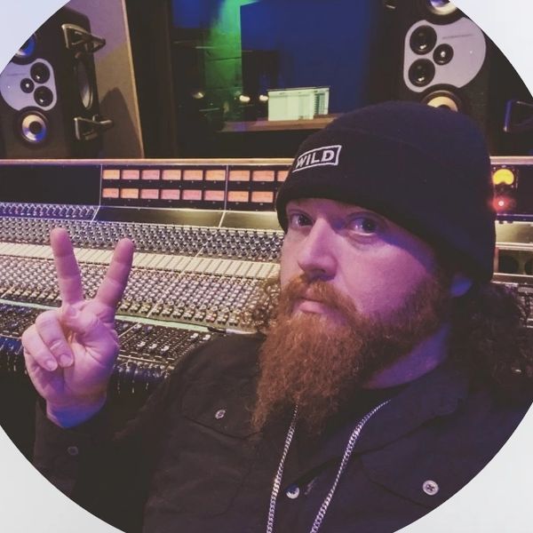 Welcome to Joey Spina now on guitar, he brings his amazing talent !!