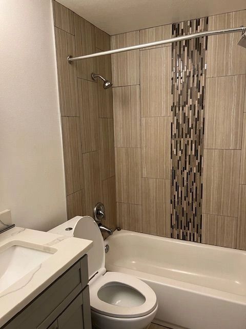 Apt N6 Listing Photo Bathroom.jpg