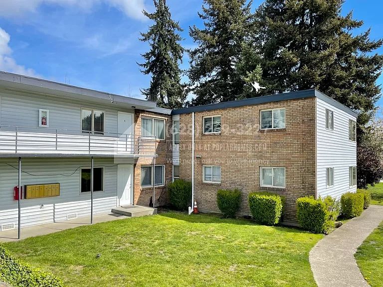 Apt N6 Listing Photo Exterior 2.webp