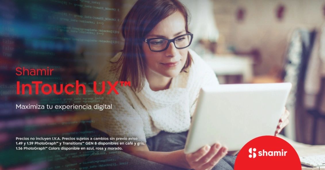 Mujer usando tableta promoviendo Shamir InTouch UX para mejorar la experiencia digital.