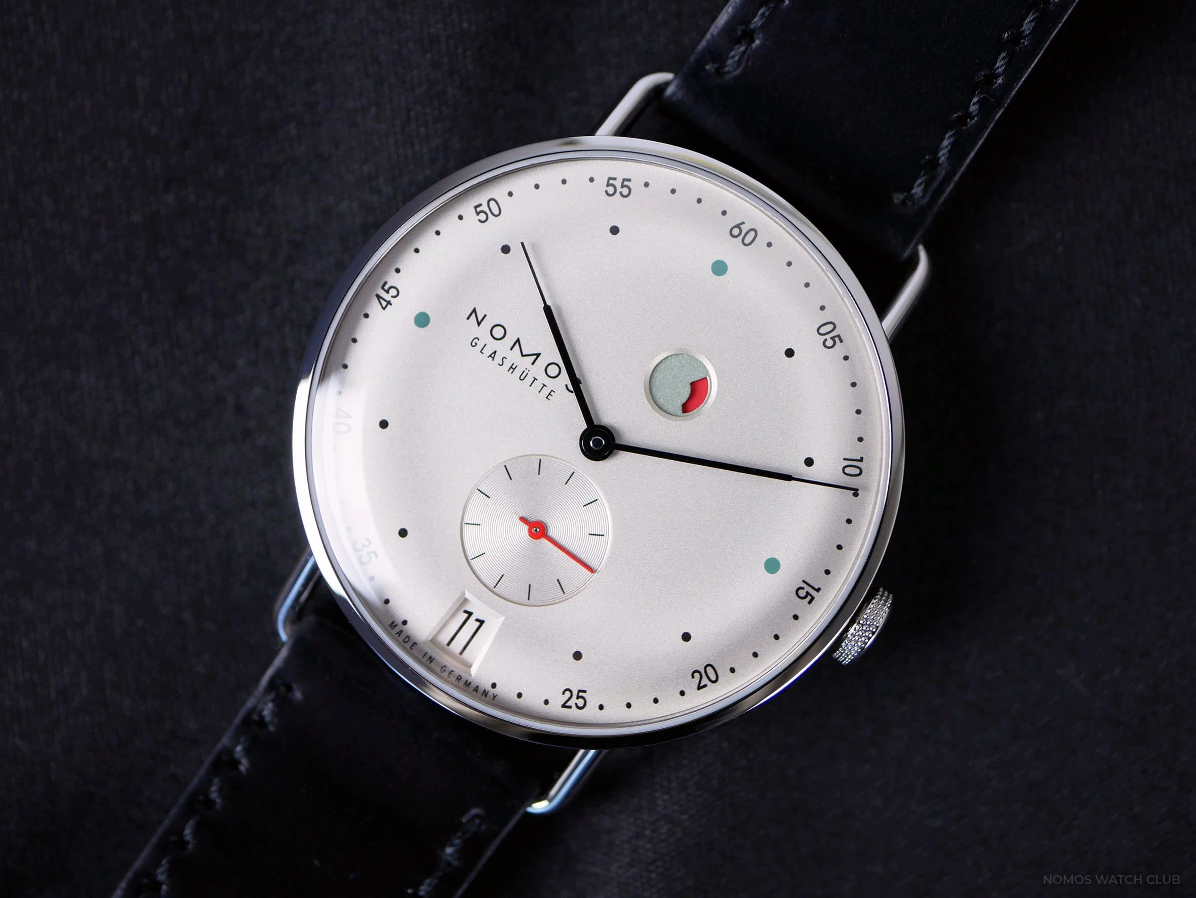 Nomos Glashuette Nomos Metro Power Reserve Nomos Metro Date Power