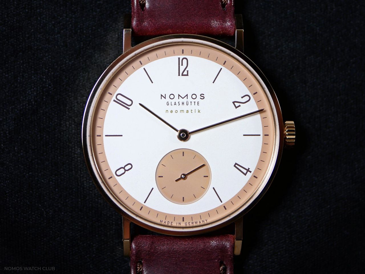 Hands-On: Tangente Rose Gold neomatik 175 Years Of Watchmaking