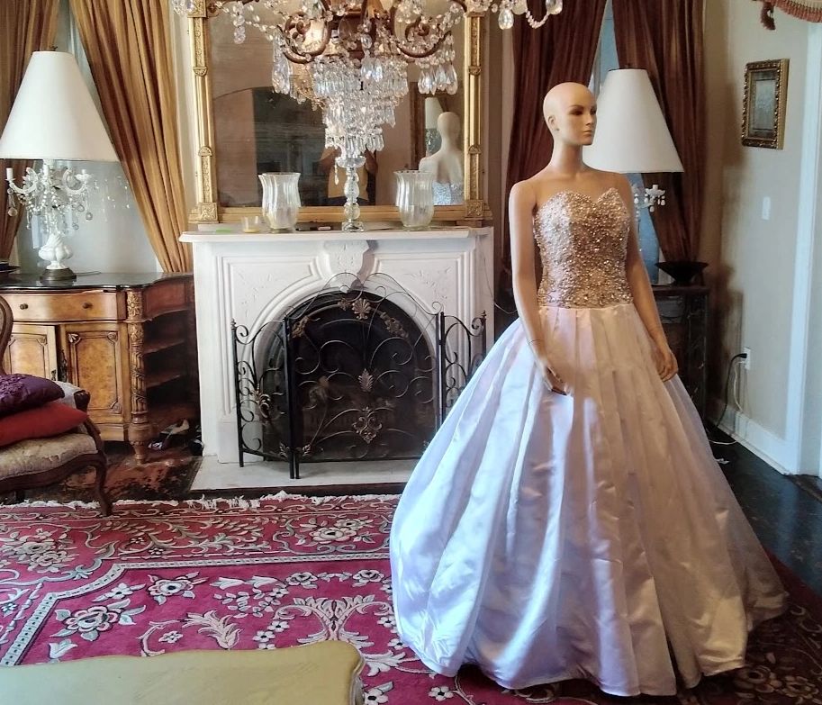 Formal Gowns and Evening Dresses in New Orleans - Harold Clarke
