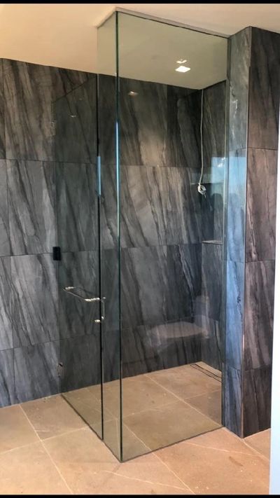 showerglassinstallationaz.com - online