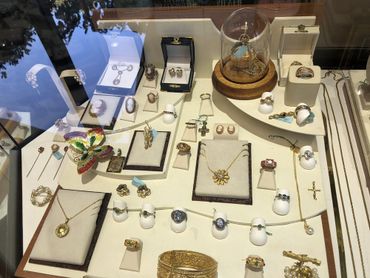 Jewelry Store Vienna, VA. Rings, Earrings, Pendants, Necklaces, Bracelets, Watches. 
