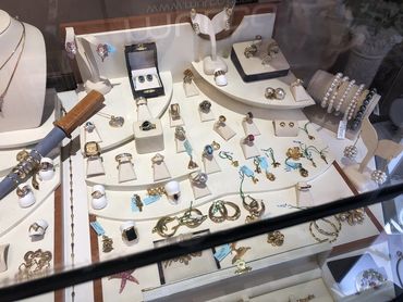 Jewelry Store Vienna, VA. Rings, Earrings, Pendants, Necklaces, Bracelets, Watches. 