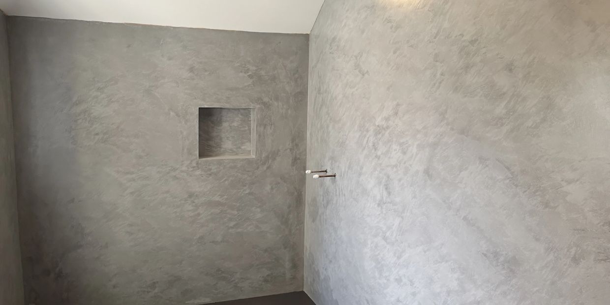 Venetian Plaster VS Microcement, What To Use Where