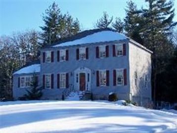 Gutter Cleaning Ranch House in Avon, MA, Bellingham, MA , Braintree, MA, Brookline, MA, Canton, MA, 