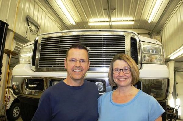 Kim & Carol Almendinger
