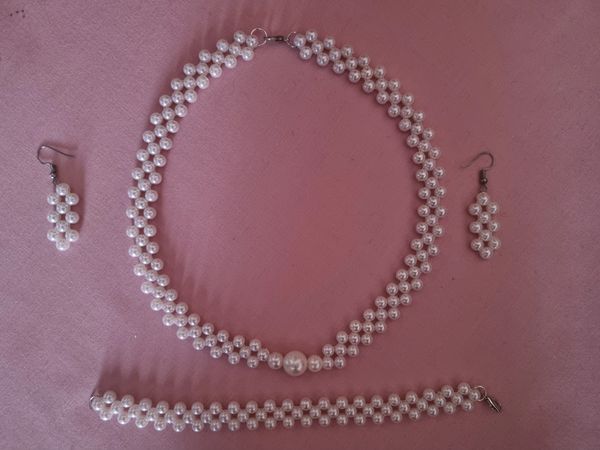 KJ14: Classic Elegant Pearl Set