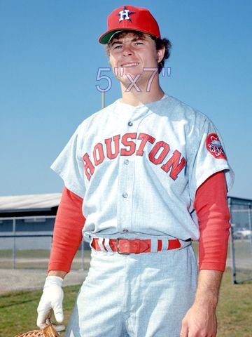 1970s Baseball - Cesar Cedeno in Houston's classic road grey uniform from  the early part of the 1970s.