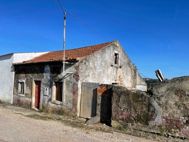 House for sale in Casais das Maias Vidais - Silver Coast Property for sale
