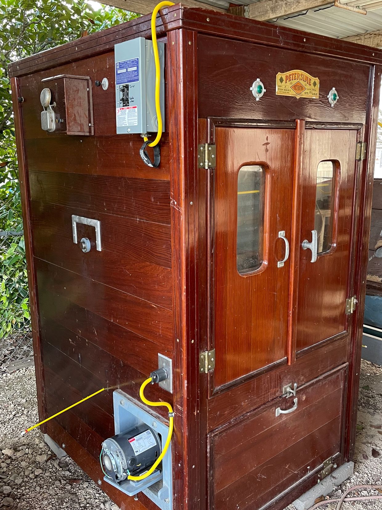 Vintage redwood machines Bob’s Green Peafowl