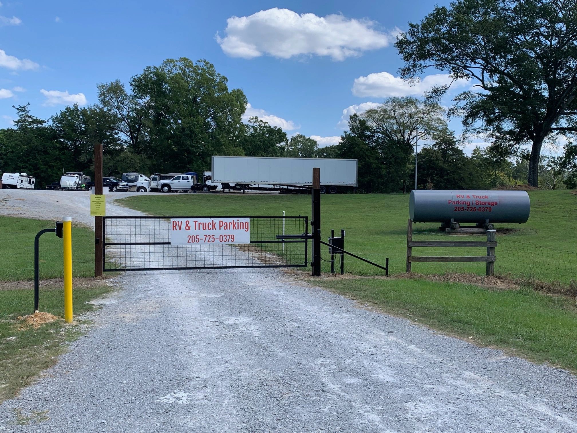 RV & Truck Parking Hwy 17 photo