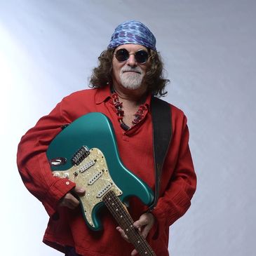 Jerry Breiner, vocals|guitar