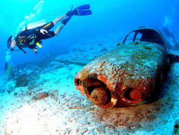 Wreck Diver