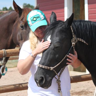 Forever Young Equine Therapy Solutions, Horse Massage, Equine Massage, Horse health, Muscle, relax