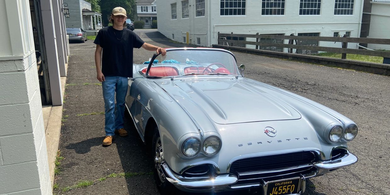 62 Chevy corvette 