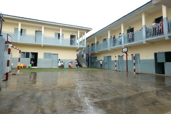 Vista panorámica desde el patio del Colegio Mamá Isabel 1 