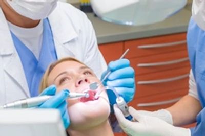 Dentist 
