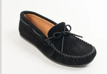 what stores sell minnetonka moccasins