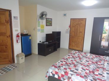 1  double bedroom apartment with Kitchen  and Laundry  Balcony and onsuite shower Room