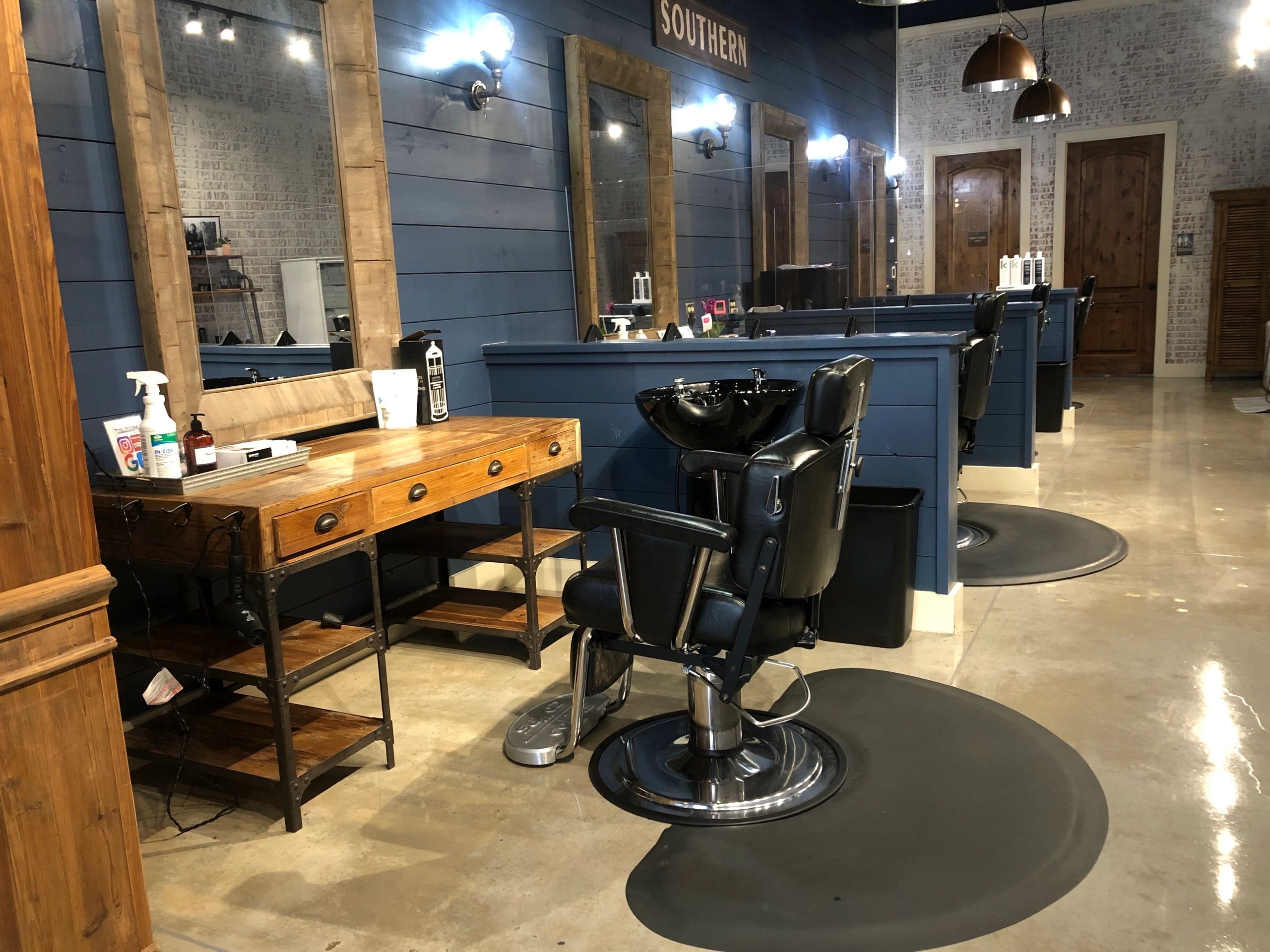 K & K Barber Shop