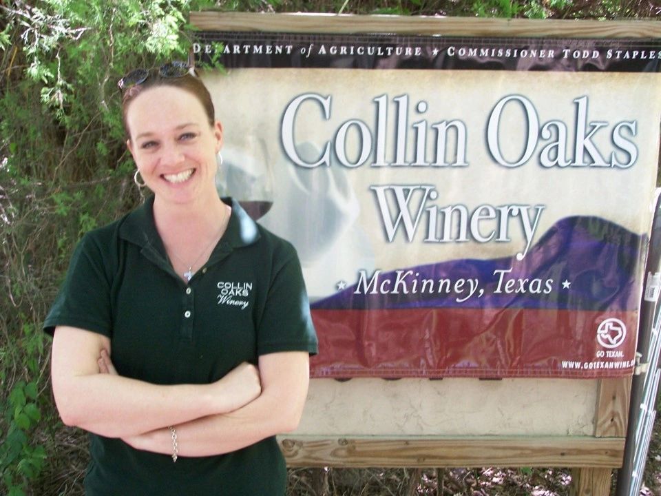 COLLIN OAKS WINERY logo