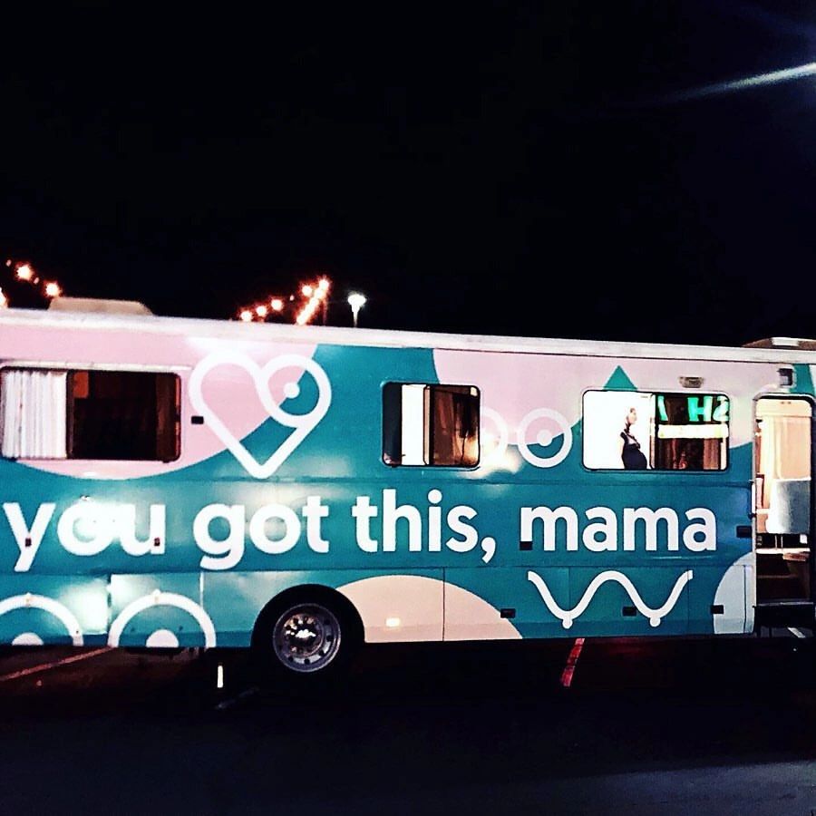 momzintheknow.com momz mama community breastfeeding kids family love bus supermom welovekids