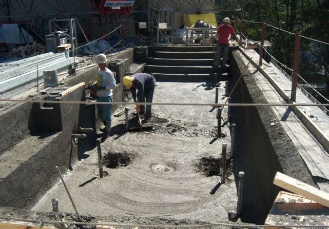 shotcrete workers