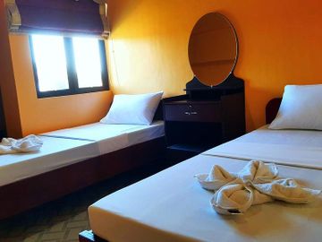 Domsowir Borongan City Standard Double Room