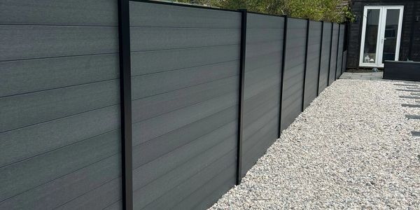 Fencing done in Ely, Peterborough, chatteris, thorney, yaxley, ramsey by Butler's Resin & Constructi