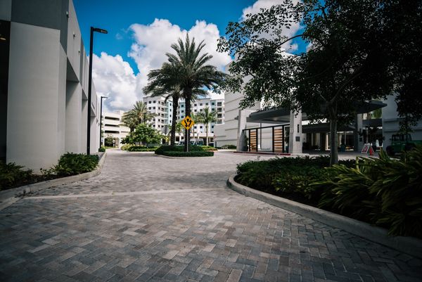 commercial paver project - Plantation Pointe