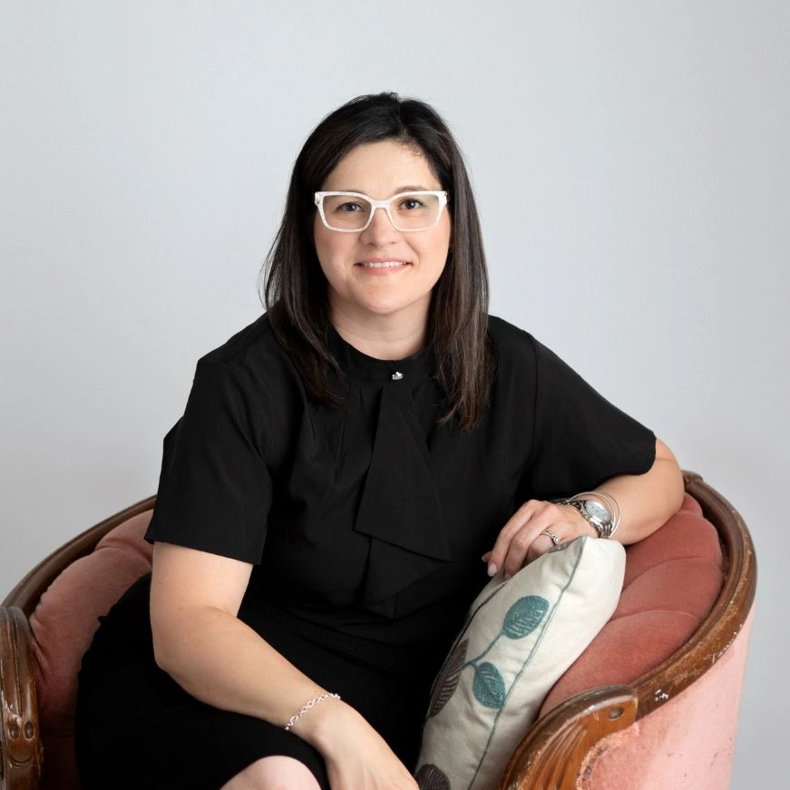 Experienced bilingual lawyer in real estate, wills, mobile lawyer serving North Bay with expertise.